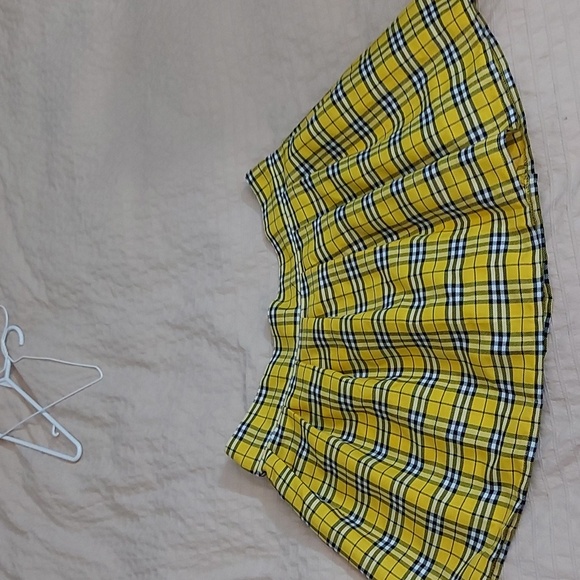 Spirit Plaid Pleated Skirt - Picture 5 of 7